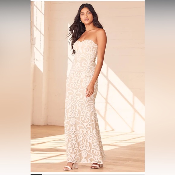 Lulus Dresses & Skirts - NWT Lulus Strapless Maxi Dress